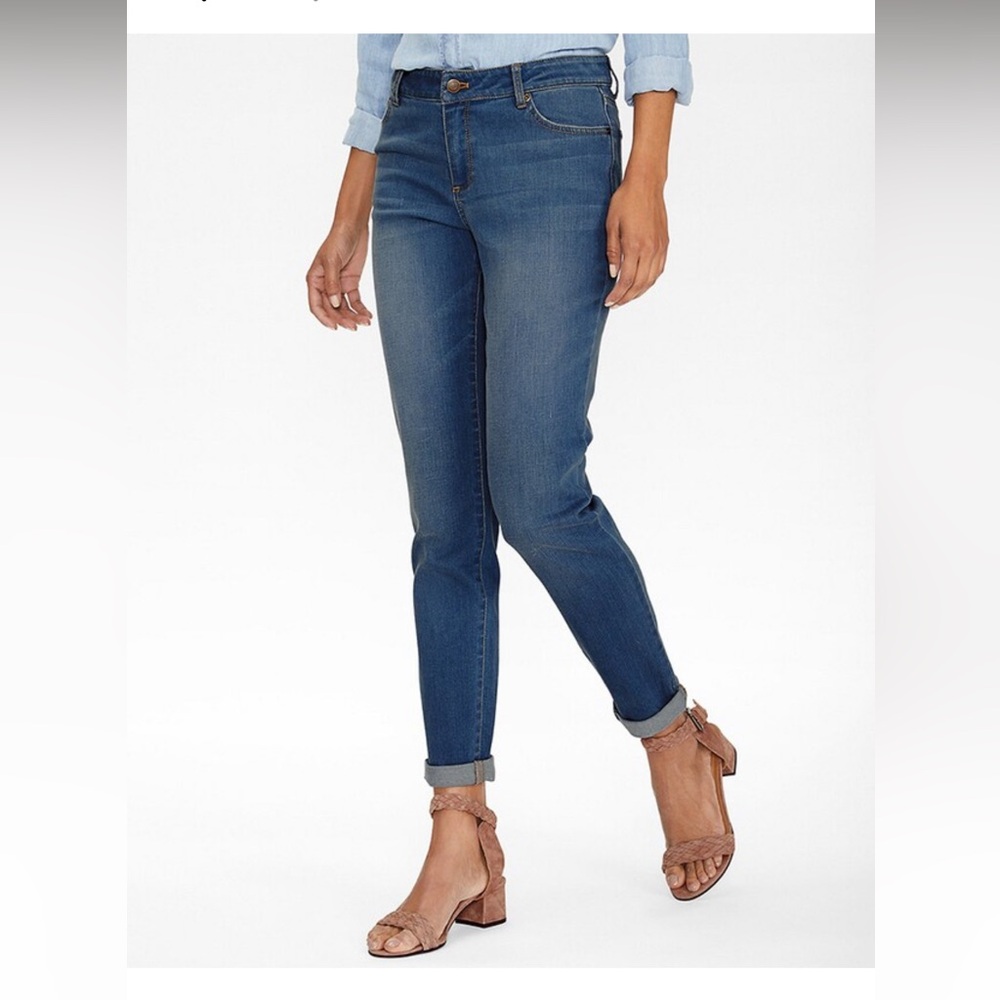 Garnet Hill Organic Cotton Essential Girlfriend Jeans. Mid Rise. Size 29.